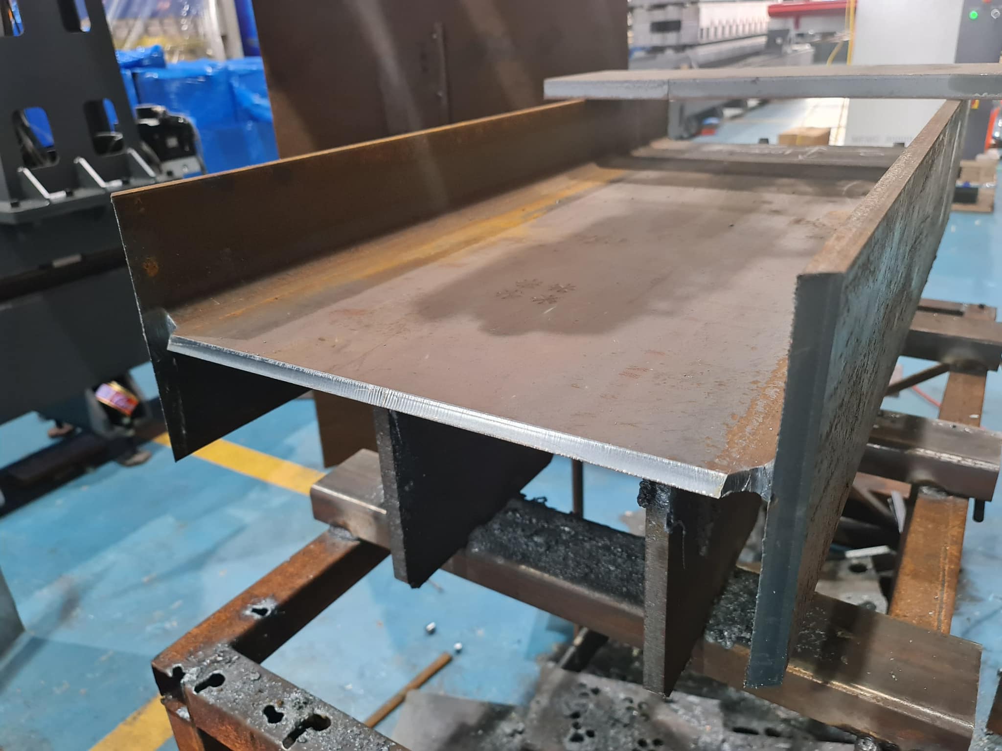 HL Series Gantry-Type Structural Steel Laser Cutting Machine - Image 2